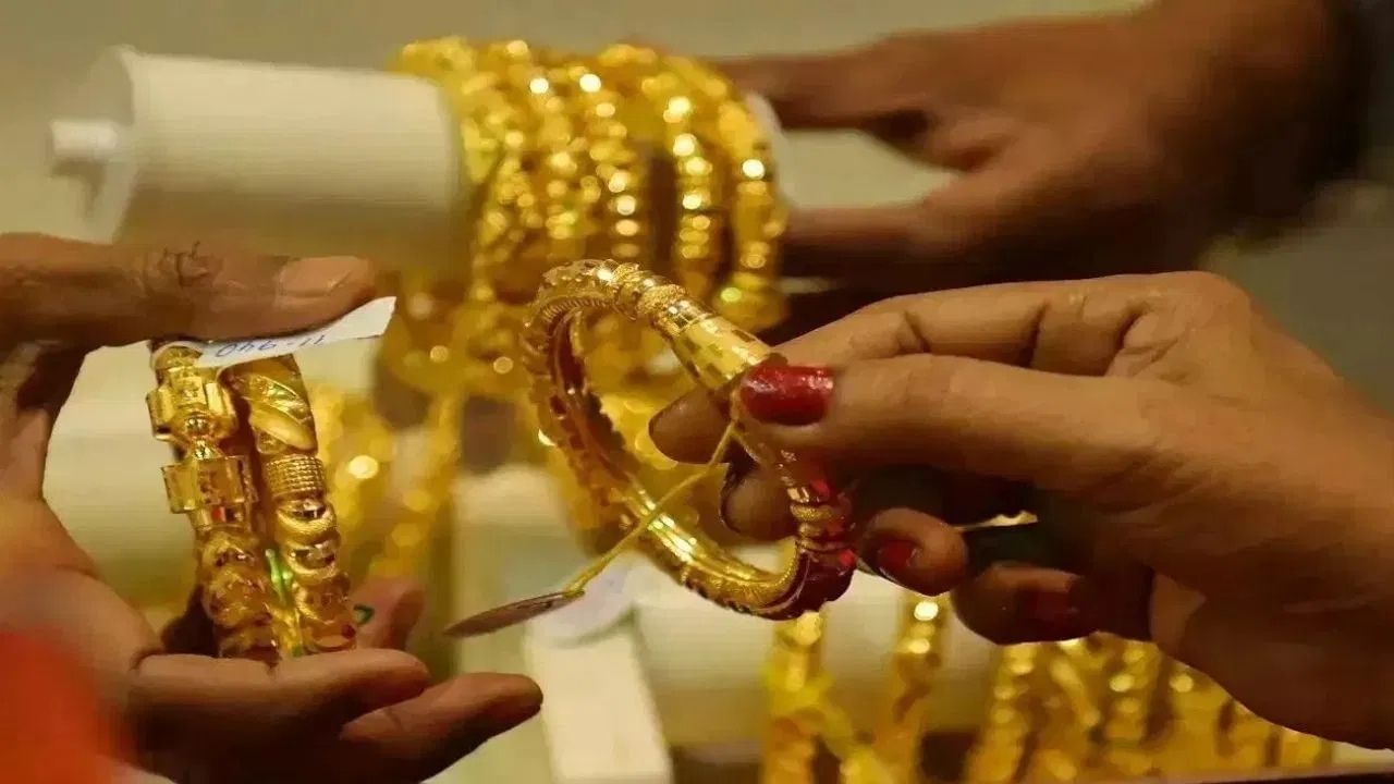 ਨਿਊਯਾਰਕ ਤੋਂ ਮੁੰਬਈ ਤੱਕ, ਸੋਨੇ ਅਤੇ ਚਾਂਦੀ ਦੀਆਂ ਕੀਮਤਾਂ ਵਿੱਚ ਭੁਚਾਲ, ਬਾਜ਼ਾਰ ਵਿਚ ਬਵਾਲ ਕਿਉਂ?