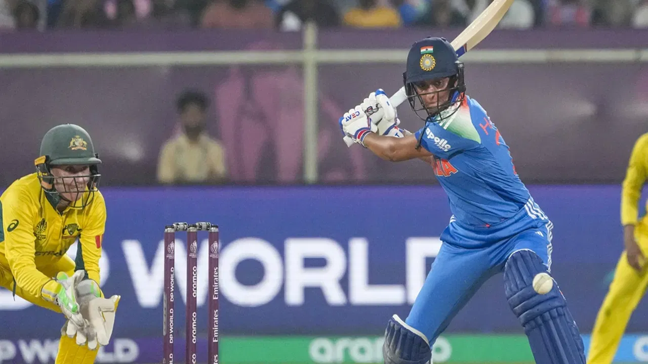 ਇਹ ਤੀਜਾ ਮੌਕਾ ਹੈ ਜਦੋਂ ਹਰਮਨਪ੍ਰੀਤ ਨੇ ਆਸਟ੍ਰੇਲੀਆ ਵਿਰੁੱਧ ਕਿਸੇ ਨਾਕਆਊਟ ਮੈਚ ਵਿੱਚ ਪੰਜਾਹ ਤੋਂ ਵੱਧ ਦੌੜਾਂ ਬਣਾਈਆਂ ਹਨ। ਉਹ ਇਹ ਉਪਲੱਬਧੀ ਹਾਸਲ ਕਰਨ ਵਾਲੀ ਇਕਲੌਤੀ ਬੱਲੇਬਾਜ਼ ਹੈ। (ਫੋਟੋ: ਪੀਟੀਆਈ)