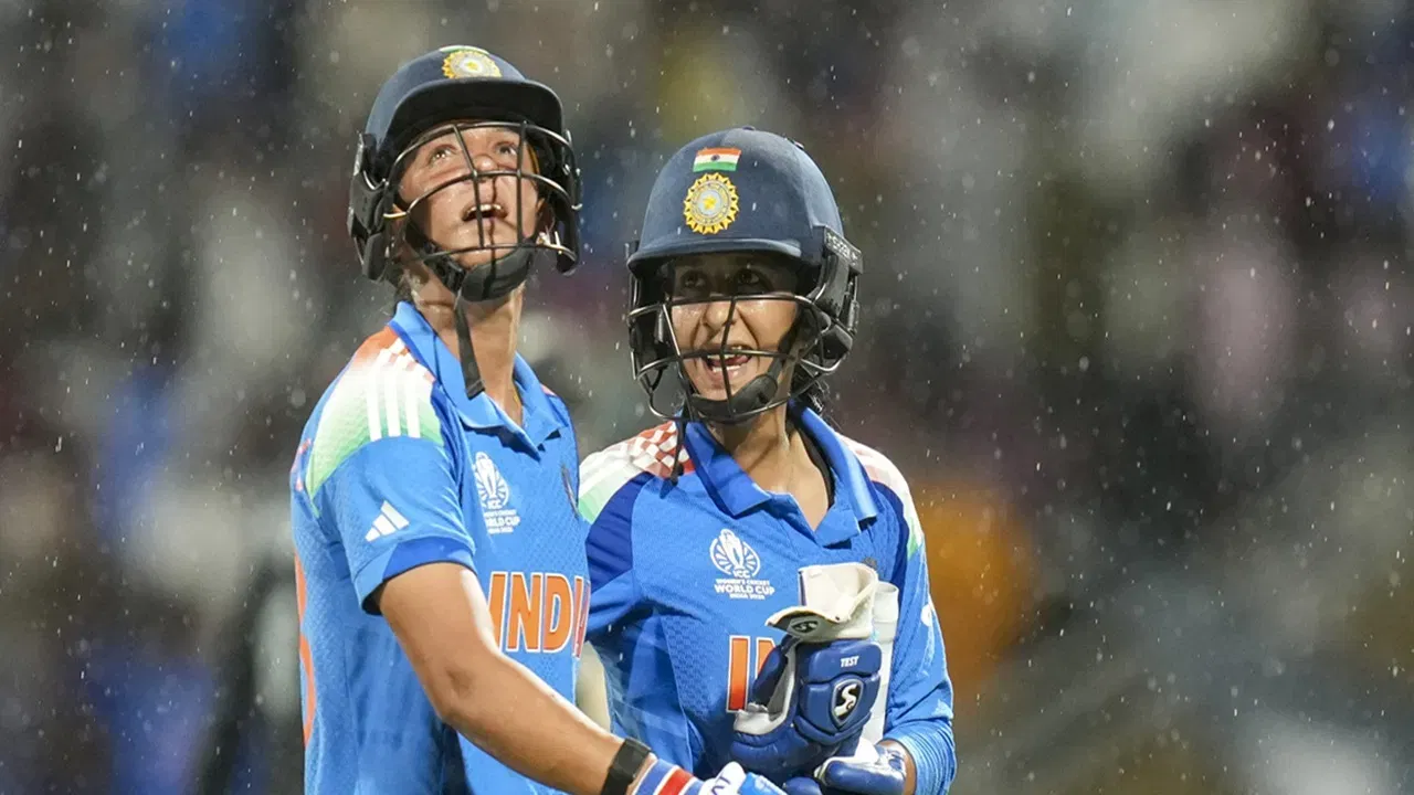 ਹਰਮਨਪ੍ਰੀਤ ਕੌਰ ਨੇ 2022 ਵਰਲਡ ਕੱਪ ਸੈਮੀਫਾਈਨਲ ਵਿੱਚ ਆਸਟ੍ਰੇਲੀਆ ਵਿਰੁੱਧ ਸੈਂਕੜਾ ਲਾਇਆ ਸੀ। ਉਨ੍ਹਾਂ ਨੇ 2022 ਵਿੱਚ ਇੰਗਲੈਂਡ ਖਿਆਫ ਅਰਧ ਸੈਂਕੜਾ ਲਗਾਇਆ ਅਤੇ ਹੁਣ ਉਨ੍ਹਾਂ ਆਸਟ੍ਰੇਲੀਆ ਖਿਲਾਫ ਪੰਜਾਹ ਤੋਂ ਵੱਧ ਦਾ ਸਕੋਰ ਬਣਾਇਆ ਹੈ। (ਫੋਟੋ: ਪੀਟੀਆਈ)