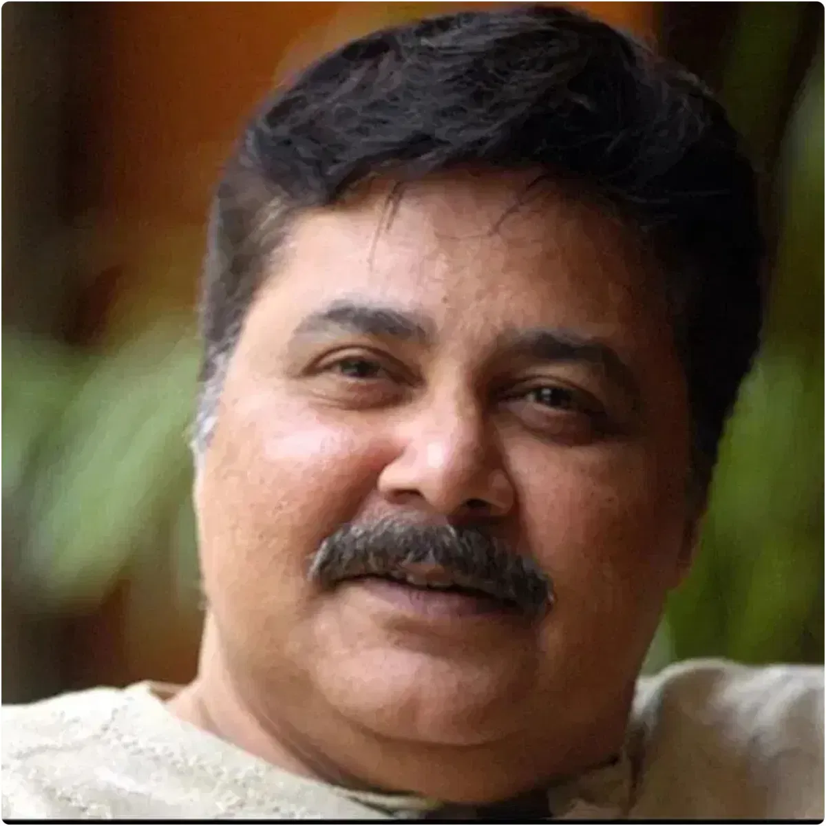 Satish Shah Best Performances: ਮਸ਼ਹੂਰ ਫਿਲਮ ਅਦਾਕਾਰ ਸਤੀਸ਼ ਸ਼ਾਹ ਨੇ ਆਪਣੀ ਸ਼ਾਨਦਾਰ ਅਦਾਕਾਰੀ ਨਾਲ ਪ੍ਰਸ਼ੰਸਕਾਂ ਨੂੰ ਦੀਵਾਨਾ ਬਣਾਇਆ ਹੈ। ਜਦੋਂ ਵੀ ਉਹ ਸਕ੍ਰੀਨ 'ਤੇ ਦਿਖਾਈ ਦਿੰਦੇ ਸਨ, ਦਰਸ਼ਕ ਹਾਸਾ ਨਹੀਂ ਰੋਕ ਪਾਉਂਦੇ ਸਨ। ਉਨ੍ਹਾਂ ਦੀ ਪ੍ਰਤਿਭਾ ਅਜਿਹੀ ਸੀ ਕਿ ਉਨ੍ਹਾਂ ਨੇ ਇੱਕ ਹੀ ਸੀਰੀਅਲ ਵਿੱਚ 55 ਵੱਖ-ਵੱਖ ਕਿਰਦਾਰ ਨਿਭਾਏ। ਆਓ ਜਾਣਦੇ ਹਾਂ ਅਦਾਕਾਰ ਦੇ ਪੰਜ ਸਭ ਤੋਂ ਮਹੱਤਵਪੂਰਨ ਪ੍ਰਦਰਸ਼ਨਾਂ ਬਾਰੇ।