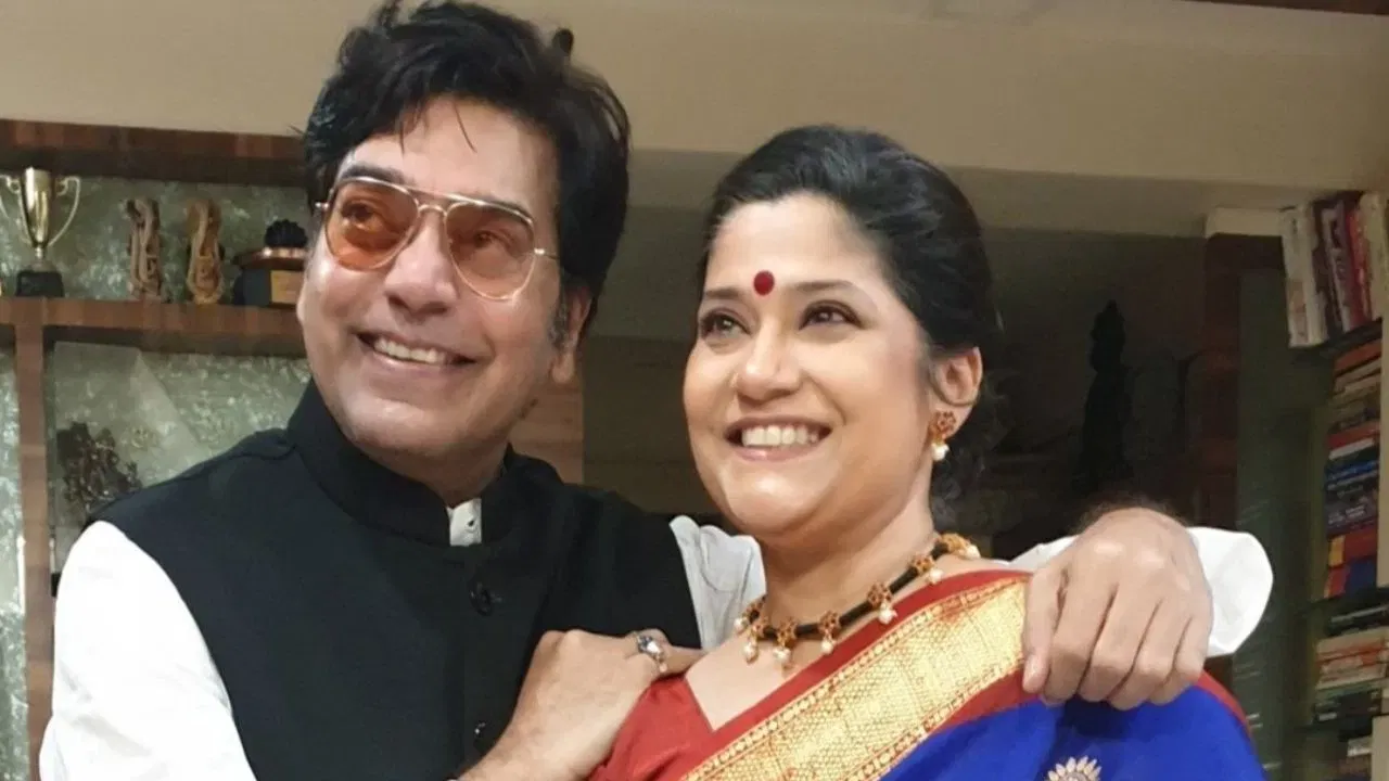 ਉਨ੍ਹਾਂ ਨੇ ਸਕ੍ਰੀਨ 'ਤੇ ਸਕਾਰਾਤਮਕ ਅਤੇ ਨਕਾਰਾਤਮਕ ਦੋਵਾਂ ਭੂਮਿਕਾਵਾਂ ਵਿੱਚ ਪ੍ਰਸ਼ੰਸਕਾਂ ਦੇ ਦਿਲ ਜਿੱਤੇ ਹਨ। "ਸੁਰਭੀ" ਇੱਕ ਭਾਰਤੀ ਸੱਭਿਆਚਾਰਕ ਮੈਗਜ਼ੀਨ ਸ਼ੋਅ ਸੀ ਜਿਸਦੀ ਮੇਜ਼ਬਾਨੀ ਰੇਣੂਕਾ ਸ਼ਹਾਣੇ ਅਤੇ ਸਿਧਾਰਥ ਕਾਕ ਨੇ ਕੀਤੀ ਸੀ, ਜੋ 1990 ਤੋਂ 2001 ਤੱਕ ਚੱਲਿਆ। ਇਹ ਟੈਲੀਵਿਜ਼ਨ ਚੈਨਲ ਦੂਰਦਰਸ਼ਨ 'ਤੇ ਪ੍ਰਸਾਰਿਤ ਹੋਇਆ। ਇਹ ਇੱਕ ਭਾਰਤੀ ਸੱਭਿਆਚਾਰਕ ਸ਼ੋਅ ਸੀ। ਇਸਨੇ ਭਾਰਤੀ ਟੈਲੀਵਿਜ਼ਨ ਦੇ ਇਤਿਹਾਸ ਵਿੱਚ ਸਭ ਤੋਂ ਵੱਡਾ ਦਰਸ਼ਕ ਹੁੰਗਾਰਾ ਪ੍ਰਾਪਤ ਕਰਨ ਲਈ ਲਿਮਕਾ ਬੁੱਕ ਆਫ਼ ਰਿਕਾਰਡ ਵਿੱਚ ਸਥਾਨ ਹਾਸਿਲ ਕੀਤਾ।