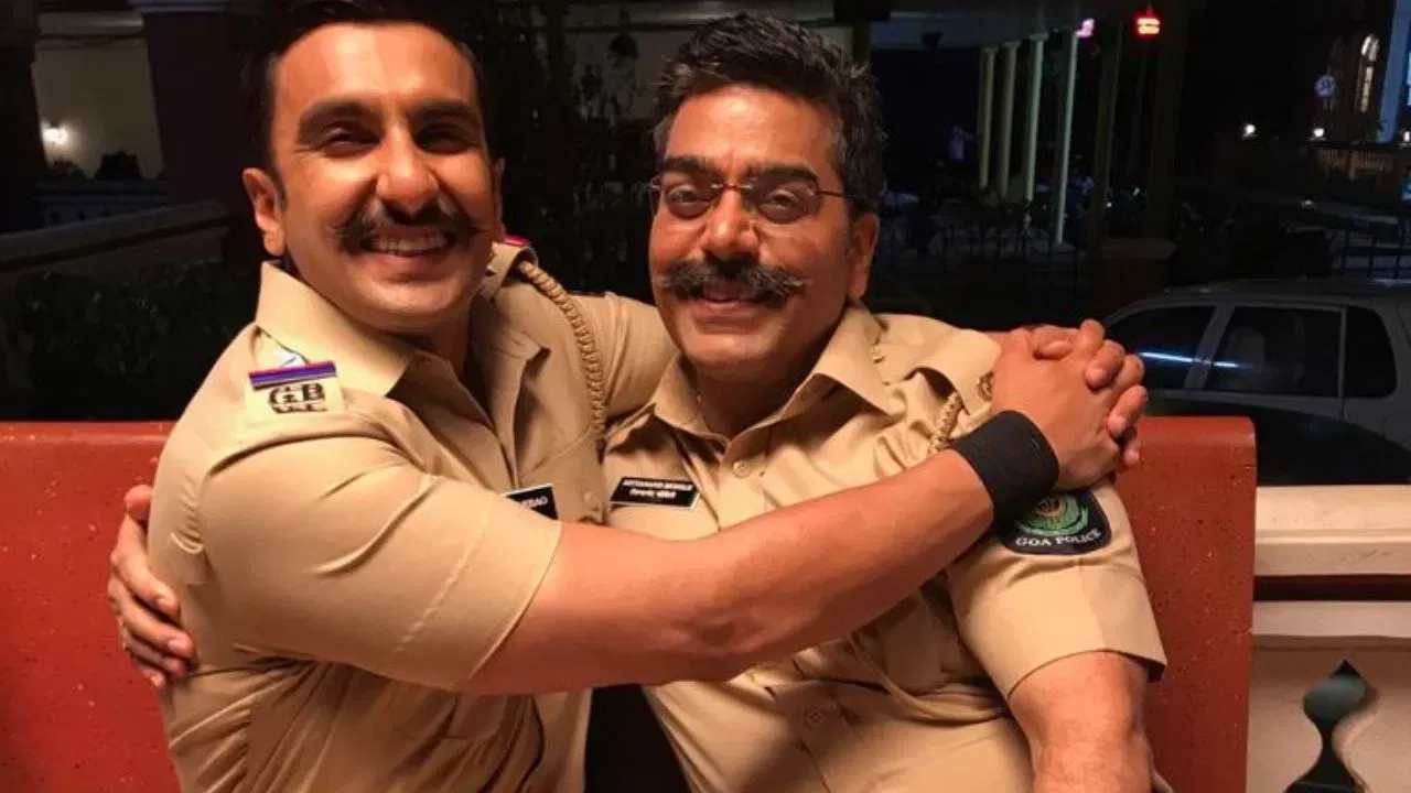 ਆਸ਼ੂਤੋਸ਼ ਰਾਣਾ ਕੁੱਲ ਜਾਇਦਾਦ ਦੇ ਮਾਮਲੇ ਵਿੱਚ ਕਈ ਵੱਡੇ ਸਿਤਾਰਿਆਂ ਨੂੰ ਮਾਤ ਦਿੰਦੇ ਹਨ। ਇੱਕ ਰਿਪੋਰਟ ਦੇ ਅਨੁਸਾਰ, ਆਸ਼ੂਤੋਸ਼ ਰਾਣਾ ₹46 ਕਰੋੜ ਦੀ ਜਾਇਦਾਦ ਦੇ ਮਾਲਕ ਹਨ। ਉਹ ਫਿਲਮਾਂ ਅਤੇ ਇਸ਼ਤਿਹਾਰਾਂ ਤੋਂ ਕਾਫ਼ੀ ਆਮਦਨ ਕਮਾਉਂਦੇ ਹਨ। ਉਨ੍ਹਾਂ ਕੋਲ ਕਈ ਮਹਿੰਗੀਆਂ ਲਗਜ਼ਰੀ ਕਾਰਾਂ ਵੀ ਹਨ। ਆਸ਼ੂਤੋਸ਼ ਰਾਣਾ ਦਾ ਵਿਆਹ ਅਦਾਕਾਰਾ ਰੇਣੂਕਾ ਸ਼ਹਾਣੇ ਨਾਲ ਹੋਇਆ ਹੈ।