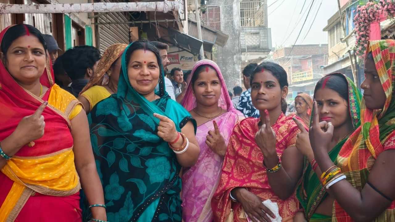 Bihar Election Voting: ਹੌਲੀ ਵੋਟਿੰਗ ਦਾ ਆਰੋਪ, ਝੜਪ, ਵਿਜੇ ਸਿਨਹਾ ਤੇ ਹਮਲਾ... ਬਿਹਾਰ ਚੋਣਾਂ ਦੇ ਪਹਿਲੇ ਪੜਾਅ ਲਈ ਵੋਟਿੰਗ ਪੂਰੀ Bihar Election Voting: ਹੌਲੀ ਵੋਟਿੰਗ ਦਾ ਆਰੋਪ, ਝੜਪ, ਵਿਜੇ ਸਿਨਹਾ ਤੇ ਹਮਲਾ... ਬਿਹਾਰ ਚੋਣਾਂ ਦੇ ਪਹਿਲੇ ਪੜਾਅ ਲਈ ਵੋਟਿੰਗ ਪੂਰੀ
