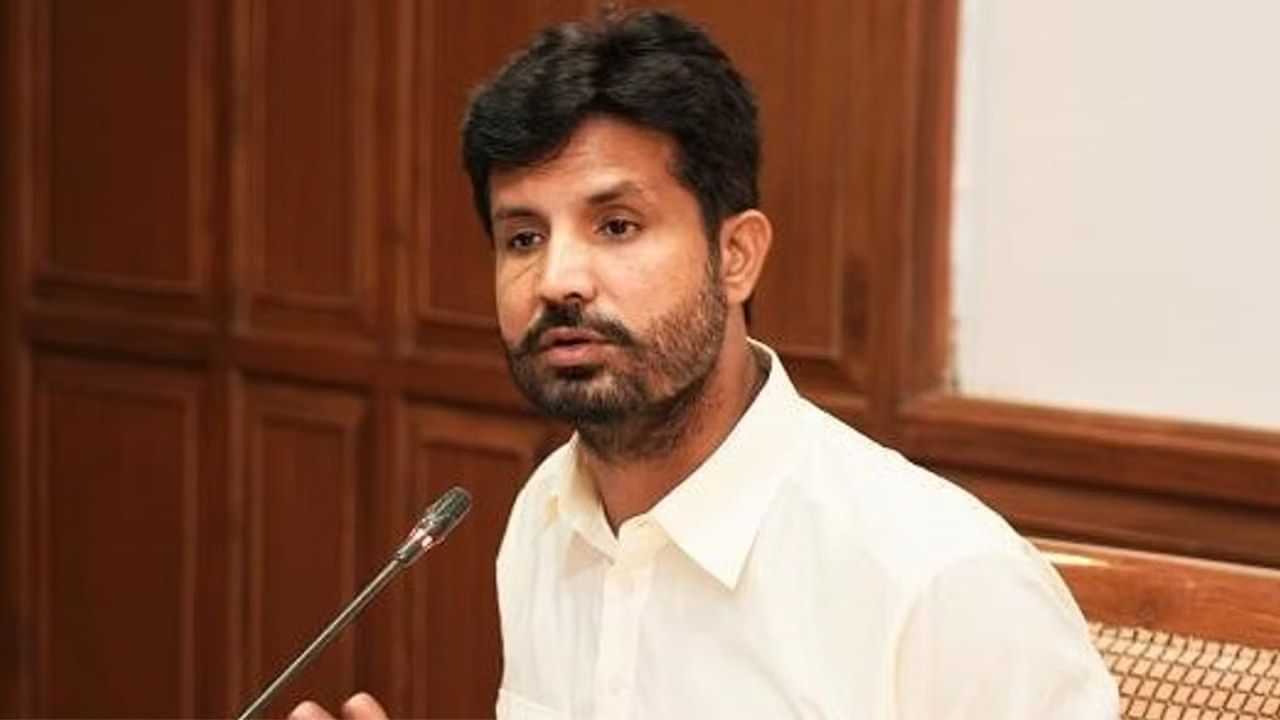 ਰਾਜਾ ਵੜਿੰਗ ਦੇ ਬਿਆਨ ਤੇ ਬੀਜੇਪੀ ਨੇ ਚੁੱਕੇ ਸਵਾਲ, SC ਕਮਿਸ਼ਨ ਨੇ 6 ਨਵੰਬਰ ਤੱਕ ਮੰਗਿਆ ਜਵਾਬ ਰਾਜਾ ਵੜਿੰਗ ਦੇ ਬਿਆਨ ਤੇ ਬੀਜੇਪੀ ਨੇ ਚੁੱਕੇ ਸਵਾਲ, SC ਕਮਿਸ਼ਨ ਨੇ 6 ਨਵੰਬਰ ਤੱਕ ਮੰਗਿਆ ਜਵਾਬ