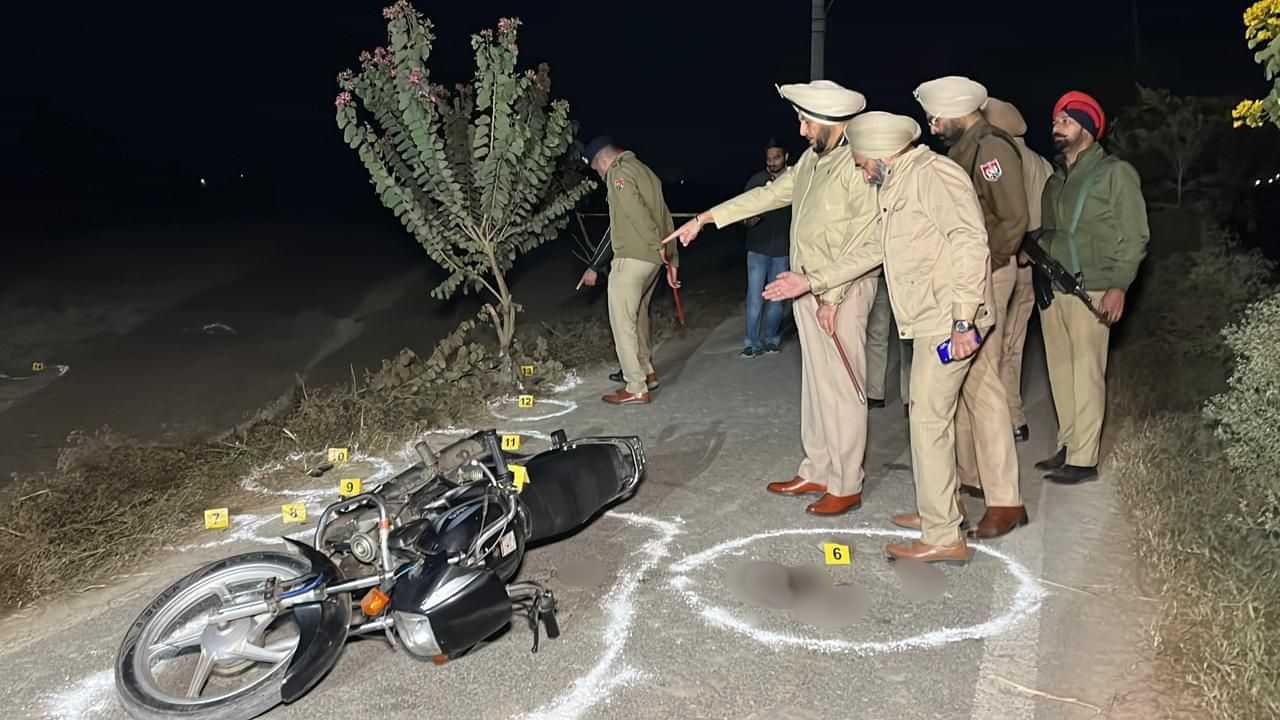 ਗੈਂਗਸਟਰ ਹੈਰੀ ਐਨਕਾਊਂਟਰ ਚ ਢੇਰ... ਅੰਮ੍ਰਿਤਸਰ ਪੁਲਿਸ ਦੀ ਜਵਾਬੀ ਕਾਰਵਾਈ ਗੈਂਗਸਟਰ ਹੈਰੀ ਐਨਕਾਊਂਟਰ ਚ ਢੇਰ... ਅੰਮ੍ਰਿਤਸਰ ਪੁਲਿਸ ਦੀ ਜਵਾਬੀ ਕਾਰਵਾਈ