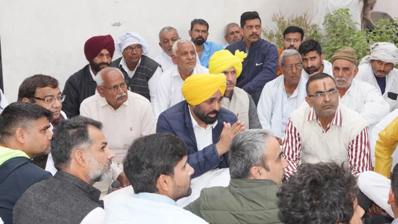 'ਖੇਡ ਦੇ ਮੈਦਾਨ ਤੋਂ ਆ ਰਹੀਆਂ ਲਾਸ਼ਾਂ...', ਰੋਹਤਕ ਵਿੱਚ ਮ੍ਰਿਤਕ ਖਿਡਾਰੀ ਦੇ ਪਰਿਵਾਰ ਨੂੰ ਮਿਲੇ CM ਮਾਨ