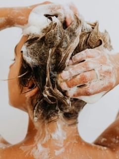 ਸਰਦੀਆਂ ਵਿੱਚ ਗਰਮ ਪਾਣੀ ਨਾਲ ਵਾਲ ਧੋਣਾ ਕਿੰਨਾ ਸਹੀ? ਜਾਣੋ...