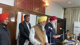 ਤਰਨਤਾਰਨ ਦੇ ਨਵੇਂ ਵਿਧਾਇਕ ਹਰਮੀਤ ਸੰਧੂ ਨੇ ਚੁੱਕੀ ਅਹੁਦੇ ਦੀ ਸਹੁੰ, ਬਣੇ ਸਭ ਤੋਂ ਵੱਧ ਤਜ਼ਰਬੇਕਾਰ ਲੀਡਰ