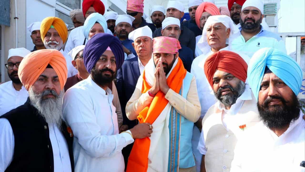 ਹੜ੍ਹਾਂ ਦੌਰਾਨ ਕੇਜਰੀਵਾਲ ਦਿੱਲੀ ਭੱਜ ਗਏ, ਮਾਨ ਹਸਪਤਾਲ.. ਹਰਿਆਣਾ ਦੇ CM ਨੇ ਸਾਧਿਆ ਨਿਸਾਨਾ