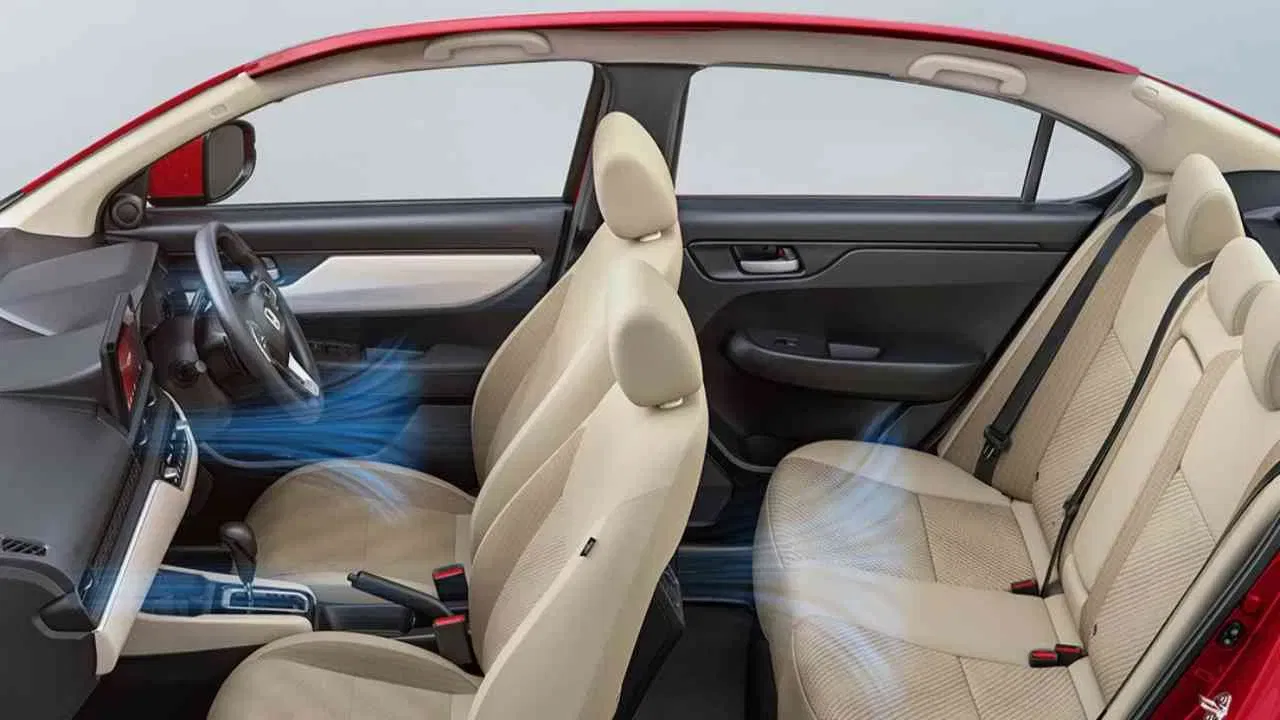 Honda Amaze Price: ਇਸ ਕਾਰ ਦੇ ਟਾਪ ZX ਵੇਰੀਐਂਟ ਵਿੱਚ ਲੈਵਲ 2 ADAS ਫੀਚਰਸ ਮਿਲਣਗੇ। ZX ਵੇਰੀਐਂਟ ਦੀ ਕੀਮਤ ₹914,600 (ਐਕਸ-ਸ਼ੋਰੂਮ) ਅਤੇ ₹999,900 (ਐਕਸ-ਸ਼ੋਰੂਮ) ਦੇ ਵਿਚਕਾਰ ਹੈ। (ਫੋਟੋ: ਹੋਂਡਾ)