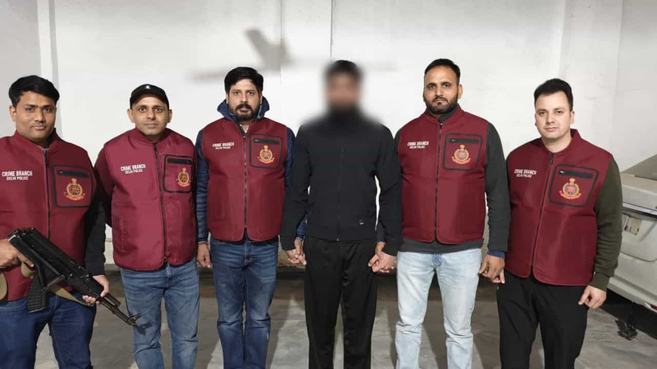 ਕਪਿਲ ਸ਼ਰਮਾ ਦੇ ਕੈਫੇ ਤੇ ਗੋਲੀਬਾਰੀ ਦਾ ਮਾਮਲਾ, ਬੰਧੂ ਮਾਨ ਸਿੰਘ ਗ੍ਰਿਫਤਾਰ, ਦਿੱਲੀ ਪੁਲਿਸ ਨੇ ਕੀਤਾ ਕਾਬੂ ਕਪਿਲ ਸ਼ਰਮਾ ਦੇ ਕੈਫੇ ਤੇ ਗੋਲੀਬਾਰੀ ਦਾ ਮਾਮਲਾ, ਬੰਧੂ ਮਾਨ ਸਿੰਘ ਗ੍ਰਿਫਤਾਰ, ਦਿੱਲੀ ਪੁਲਿਸ ਨੇ ਕੀਤਾ ਕਾਬੂ