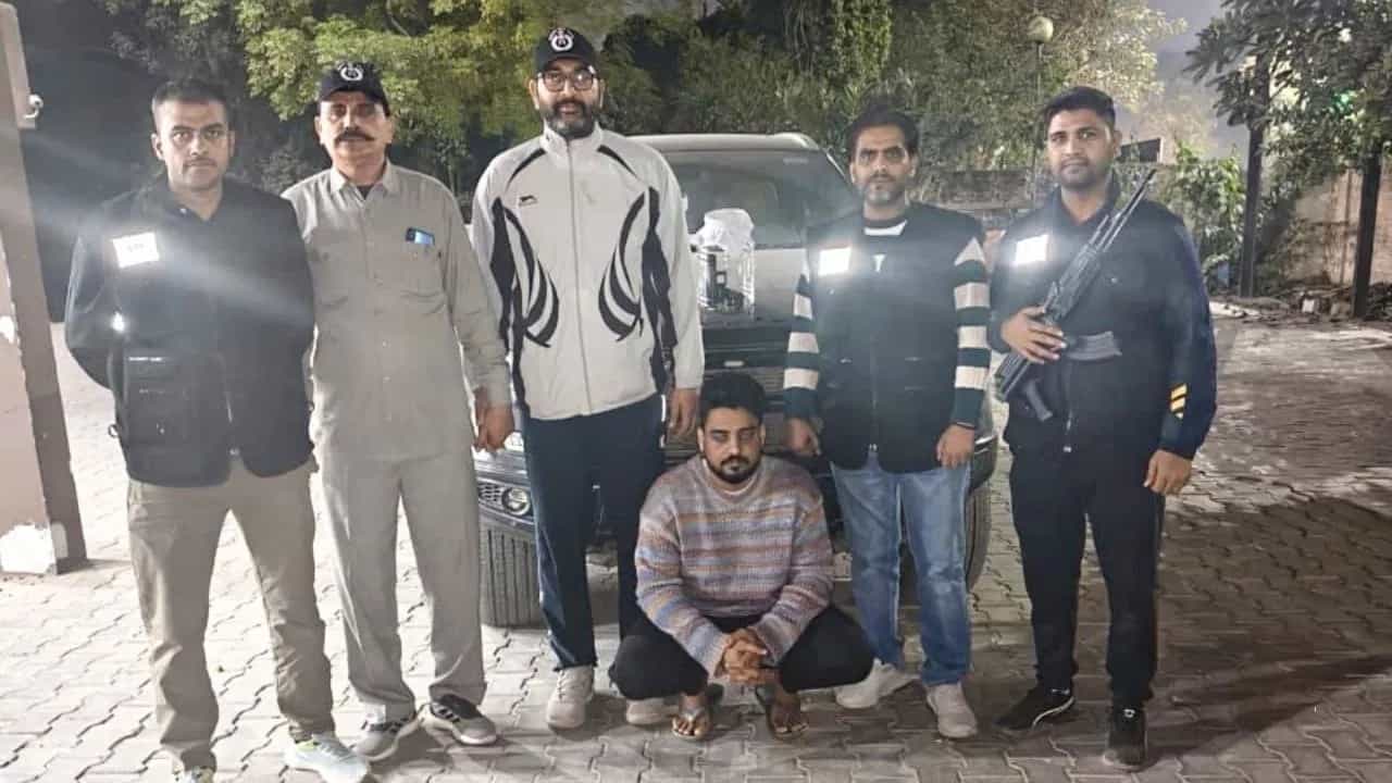 ਹਰਿਆਣਾ STF ਨੂੰ ਵੱਡੀ ਸਫਲਤਾ, ਲਾਰੈਂਸ ਗੈਂਗ ਦਾ ਸ਼ੂਟਰ ਗ੍ਰਿਫ਼ਤਾਰ, ਵਿਸਫੋਟਕ ਬਰਾਮਦ ਹਰਿਆਣਾ STF ਨੂੰ ਵੱਡੀ ਸਫਲਤਾ, ਲਾਰੈਂਸ ਗੈਂਗ ਦਾ ਸ਼ੂਟਰ ਗ੍ਰਿਫ਼ਤਾਰ, ਵਿਸਫੋਟਕ ਬਰਾਮਦ