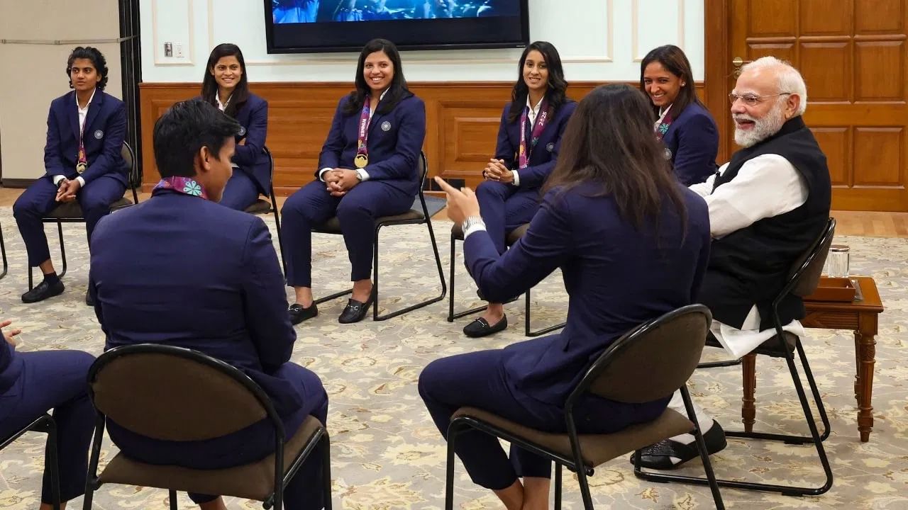 ਪੀਐਮ ਮੋਦੀ ਨੇ ਭਾਰਤੀ ਮਹਿਲਾ ਵਿਸ਼ਵ ਚੈਂਪੀਅਨ ਟੀਮ ਨਾਲ ਕੀਤੀ ਖਾਸ ਮੁਲਾਕਾਤ