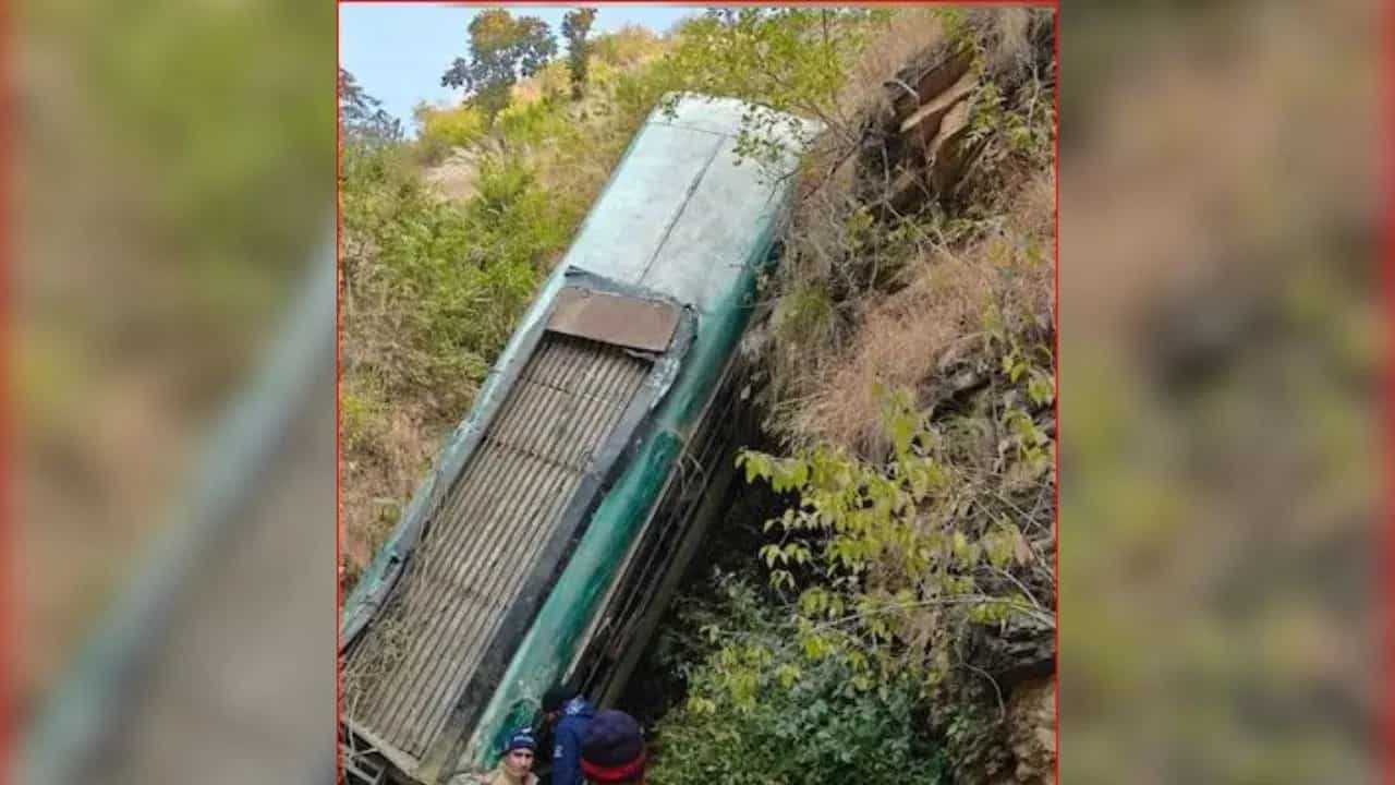 Almora Bus Accident: ਉਤਰਾਖੰਡ ਦੇ ਅਲਮੋੜਾ ਵਿੱਚ ਯਾਤਰੀਆਂ ਨਾਲ ਭਰੀ ਬੱਸ ਡੂੰਘੀ ਖੱਡ ਵਿੱਚ ਡਿੱਗੀ, 7 ਲੋਕਾਂ ਦੀ ਮੌਤ