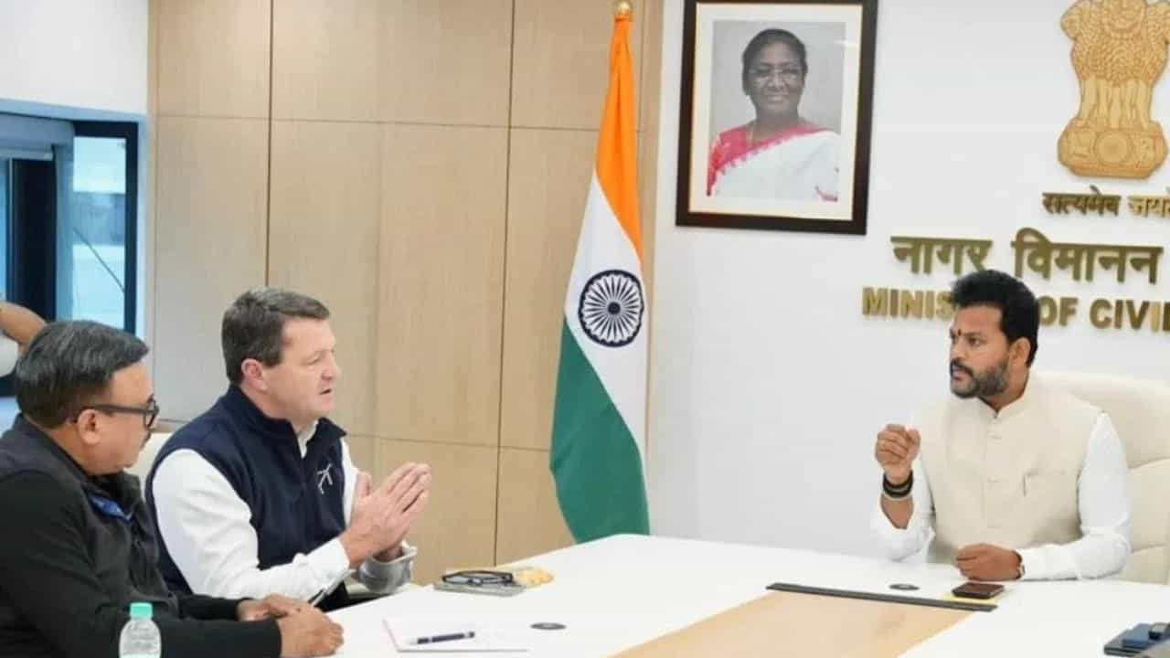 ਐਕਸ਼ਨ ਵਿੱਚ ਸਰਕਾਰ, ਗੋਡਿਆਂ ਤੇ IndiGo... ਉਡਾਣਾਂ ਵਿੱਚ 10% ਦੀ ਕਟੌਤੀ, ਰਿਫੰਡ-ਸਮਾਨ ਸੰਬੰਧੀ ਸਖ਼ਤ ਆਦੇਸ਼ ਐਕਸ਼ਨ ਵਿੱਚ ਸਰਕਾਰ, ਗੋਡਿਆਂ ਤੇ IndiGo... ਉਡਾਣਾਂ ਵਿੱਚ 10% ਦੀ ਕਟੌਤੀ, ਰਿਫੰਡ-ਸਮਾਨ ਸੰਬੰਧੀ ਸਖ਼ਤ ਆਦੇਸ਼