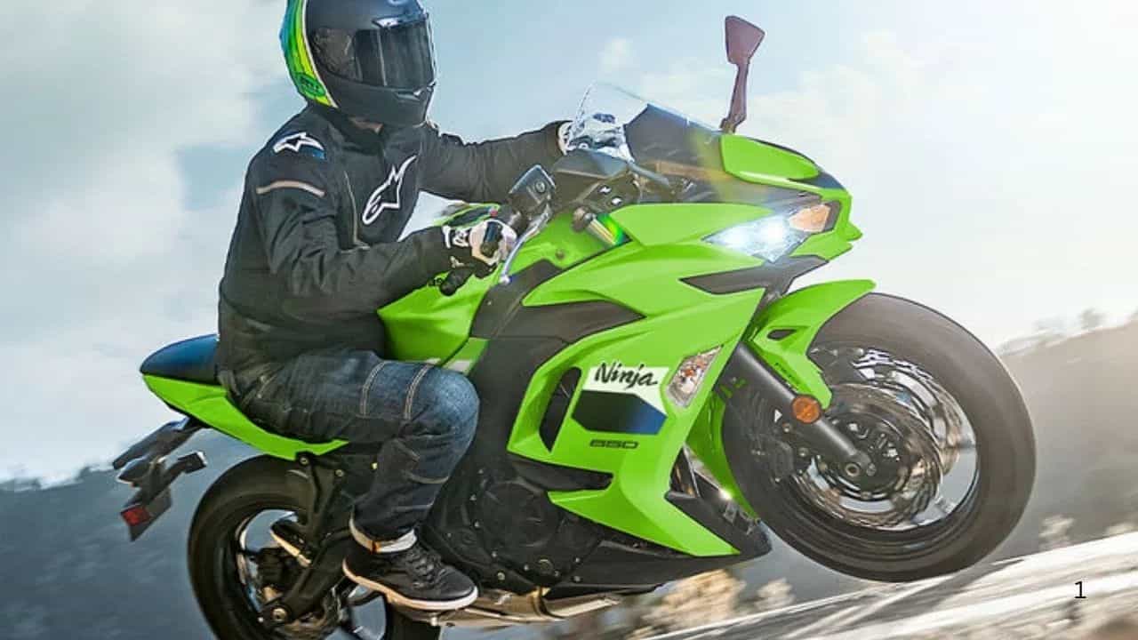 ਦੇਸ਼ ਵਿੱਚ ਆ ਗਈ ਰਫ਼ਤਾਰ ਦੀ ਰਾਣੀ! Kawasaki ਨੇ ਲਾਂਚ ਕੀਤੀ 8 ਲੱਖ ਦੀ ਸਪੋਰਟਸ ਬਾਈਕ