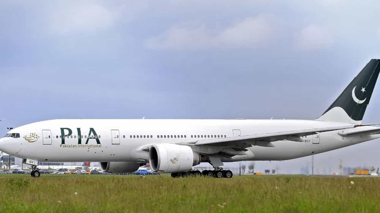 ਵਿਕ ਗਈ ਪਾਕਿਸਤਾਨ ਇੰਟਰਨੈਸ਼ਨਲ ਏਅਰਲਾਈਨਜ਼, ਆਰਿਫ ਹਬੀਬ ਕੰਸੋਰਟੀਅਮ ਨੇ 4 ਹਜ਼ਾਰ 317 ਕਰੋੜ ਰੁਪਏ ਚ ਖਰੀਦਿਆ