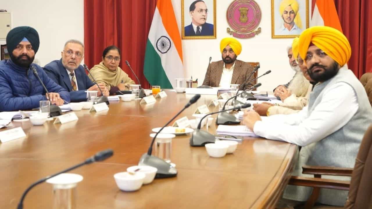 ਹੁਸ਼ਿਆਰਪੁਰ ਵਿੱਚ ਨਵੀਂ ਸਬ-ਤਹਿਸੀਲ ਬਣਾਉਣ ਨੂੰ ਪ੍ਰਵਾਨਗੀ: ਬਨੂੜ ਸਬ-ਤਹਿਸੀਲ ਹੋਵੇਗੀ ਅਪਗ੍ਰੇਡ, ਜਾਣੋ ਪੰਜਾਬ ਕੈਬਨਿਟ ਦੇ ਹੋਰ ਫੈਸਲੇ