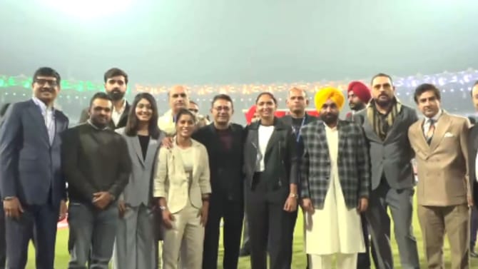 CM ਮਾਨ ਨੇ ਸਟੇਡੀਅਮ ਵਿਖੇ ਕੀਤਾ ਯੁਵਰਾਜ ਅਤੇ ਹਰਮਨਪ੍ਰੀਤ ਸਟੈਂਡ ਦਾ ਉਦਘਾਟਨ