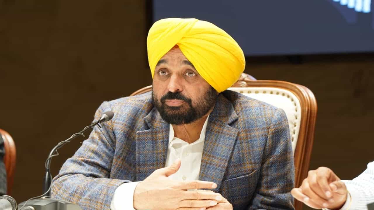 ਅੱਜ ਤੋਂ 10 ਦਿਨਾਂ ਦੇ ਜਪਾਨ ਦੌਰੇ ਤੇ ਸੀਐਮ ਮਾਨ, ਉਦਯੋਗਪਤੀਆਂ ਨਾਲ ਕਰਨਗੇ ਮੁਲਾਕਾਤ; ਪੰਜਾਬ ਚ ਨਿਵੇਸ਼ ਕਰਨ ਦਾ ਦੇਣਗੇ ਸੱਦਾ ਅੱਜ ਤੋਂ 10 ਦਿਨਾਂ ਦੇ ਜਪਾਨ ਦੌਰੇ ਤੇ ਸੀਐਮ ਮਾਨ, ਉਦਯੋਗਪਤੀਆਂ ਨਾਲ ਕਰਨਗੇ ਮੁਲਾਕਾਤ; ਪੰਜਾਬ ਚ ਨਿਵੇਸ਼ ਕਰਨ ਦਾ ਦੇਣਗੇ ਸੱਦਾ