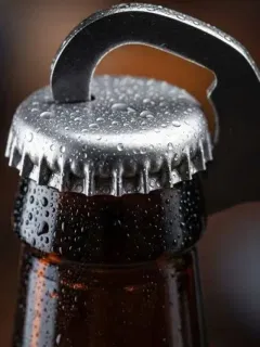 133 ਸਾਲ ਪੁਰਾਣਾ ਰਹੱਸ! ਬੀਅਰ ਦੀਆਂ ਬੋਤਲਾਂ ਦੇ ਢੱਕਣਾਂ ‘ਤੇ ਸਿਰਫ਼ 21 ਧਾਰੀਆਂ ਹੀ ਕਿਉਂ?...