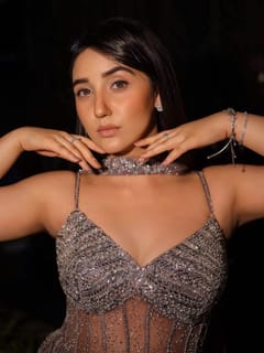 ਅਸ਼ਨੂਰ ਕੌਰ ਨੇ ਬਿਖੇਰਿਆ ਫੈਸ਼ਨ ਦਾ ਜਲਵਾ, ਅਵਾਰਡ ਫੰਕਸ਼ਨ ‘ਚ ਦਿੱਖਿਆ ਸ਼ਾਨਦਾਰ ਲੁੱਕ...