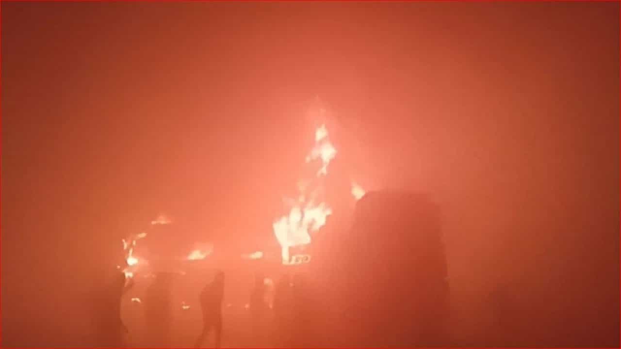 7 ਬੱਸਾਂ, 3 ਕਾਰਾਂ... ਦਿੱਲੀ-ਆਗਰਾ ਐਕਸਪ੍ਰੈਸਵੇਅ ਤੇ ਅੱਗ ਦਾ ਗੋਲਾ ਬਣੀਆਂ ਗੱਡੀਆਂ, 4 ਦੀ ਮੌਤ; 25 ਜ਼ਖਮੀ 7 ਬੱਸਾਂ, 3 ਕਾਰਾਂ... ਦਿੱਲੀ-ਆਗਰਾ ਐਕਸਪ੍ਰੈਸਵੇਅ ਤੇ ਅੱਗ ਦਾ ਗੋਲਾ ਬਣੀਆਂ ਗੱਡੀਆਂ, 4 ਦੀ ਮੌਤ; 25 ਜ਼ਖਮੀ