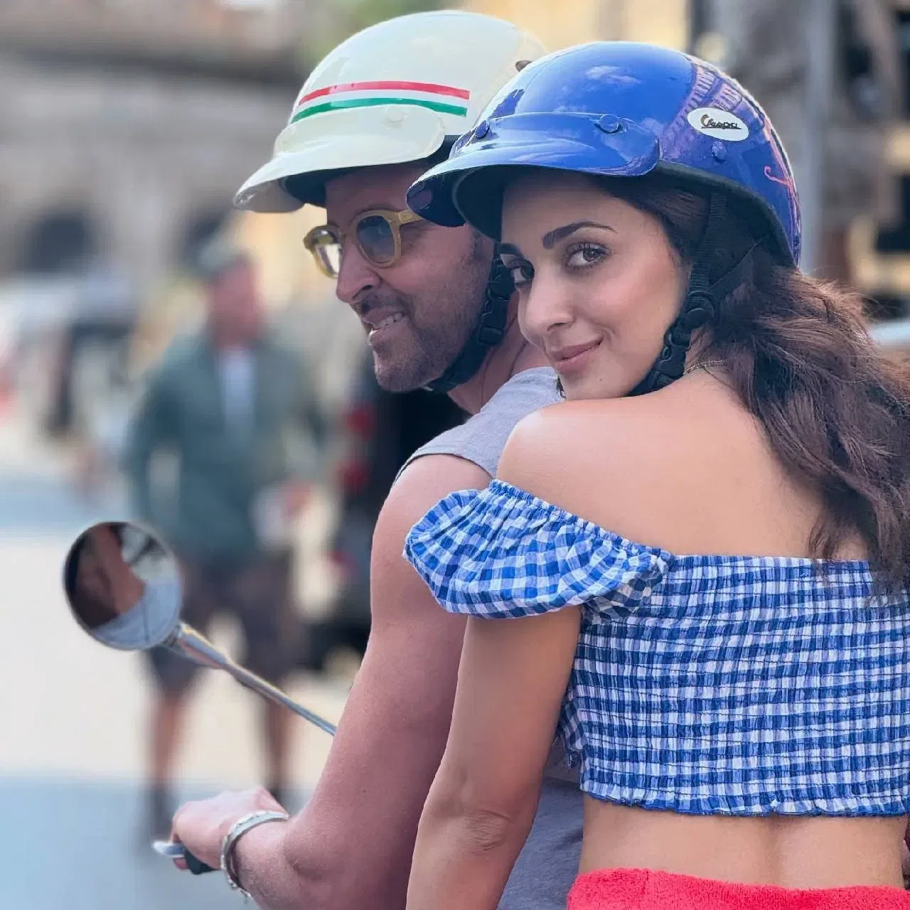 ਕਿਆਰਾ ਨੇ "ਐਮਐਸ ਧੋਨੀ: ਦ ਅਨਟੋਲਡ ਸਟੋਰੀ", "ਕਬੀਰ ਸਿੰਘ," "ਭੂਲ ਭੁਲੱਈਆ 2," "ਸ਼ੇਰਸ਼ਾਹ," "ਗੁੱਡ ਨਿਊਜ਼," ਅਤੇ "ਜੁਗ ਜੁਗ ਜੀਓ" ਵਰਗੀਆਂ ਫਿਲਮਾਂ ਵਿੱਚ ਅਭਿਨੈ ਕੀਤਾ ਹੈ। ਇਹ ਅਦਾਕਾਰਾ ਹਾਲ ਹੀ ਵਿੱਚ ਰਿਤਿਕ ਰੋਸ਼ਨ ਦੇ ਨਾਲ "ਵਾਰ 2" ਵਿੱਚ ਨਜ਼ਰ ਆਈ ਸੀ।