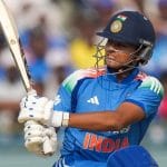 ਜੈਸਵਾਲ ਨੇ ਲਗਾਇਆ ਪਹਿਲਾ ਸੈਂਕੜਾ, 20 ਸਾਲਾਂ ਬਾਅਦ ਕੀਤਾ ਧੋਨੀ ਜਿਹਾ ਕਮਾਲ