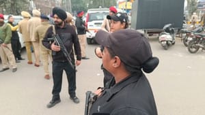 ਅੰਮ੍ਰਿਤਸਰ ਪੁਲਿਸ ਨੇ ਢਾਈ ਦਿਨਾਂ ਚ ਕੀਤੀਆਂ 301 ਗ੍ਰਿਫਤਾਰੀਆਂ, ਕੱਸਿਆ ਸ਼ਿਕੰਜਾ