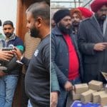 ਮੁੱਖ ਮੰਤਰੀ ਸਿਹਤ ਯੋਜਨਾ: AAP ਆਗੂਆਂ ਨੇ ਵਲੰਟੀਅਰਾਂ ਨੂੰ ਵੰਡੀਆਂ ਮਸ਼ੀਨਾਂ, ਬਣਨਗੇ ਮੁਫ਼ਤ ਹੈਲਥ ਕਾਰਡ