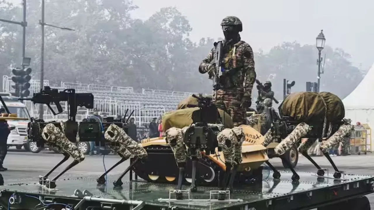 ਉਨ੍ਹਾਂ ਦੀ ਪਛਾਣ, ਪਿਛੋਕੜ ਅਤੇ ਸੇਵਾ ਰਿਕਾਰਡਾਂ ਦੀ ਚੰਗੀ ਤਰ੍ਹਾਂ ਜਾਂਚ ਕੀਤੀ ਜਾਂਦੀ ਹੈ। ਇਸ ਤੋਂ ਇਲਾਵਾ, ਉਨ੍ਹਾਂ ਦੇ ਹਥਿਆਰਾਂ ਦੀ ਪੂਰੀ ਤਰ੍ਹਾਂ ਜਾਂਚ ਕੀਤੀ ਜਾਂਦੀ ਹੈ ਤਾਂ ਜੋ ਯਕੀਨੀ ਬਣਾਇਆ ਜਾ ਸਕੇ ਕਿ ਉਨ੍ਹਾਂ ਵਿੱਚ ਕੋਈ ਗੋਲੀ ਨਾ ਹੋਵੇ।  ਸੁਰੱਖਿਆ ਵਿੱਚ ਕਿਸੇ ਵੀ ਤਰ੍ਹਾਂ ਦੀ ਕੋਈ ਵੀ ਚੂਕ ਬਰਦਾਸ਼ਤ ਨਹੀਂ ਕੀਤੀ ਜਾਂਦੀ।