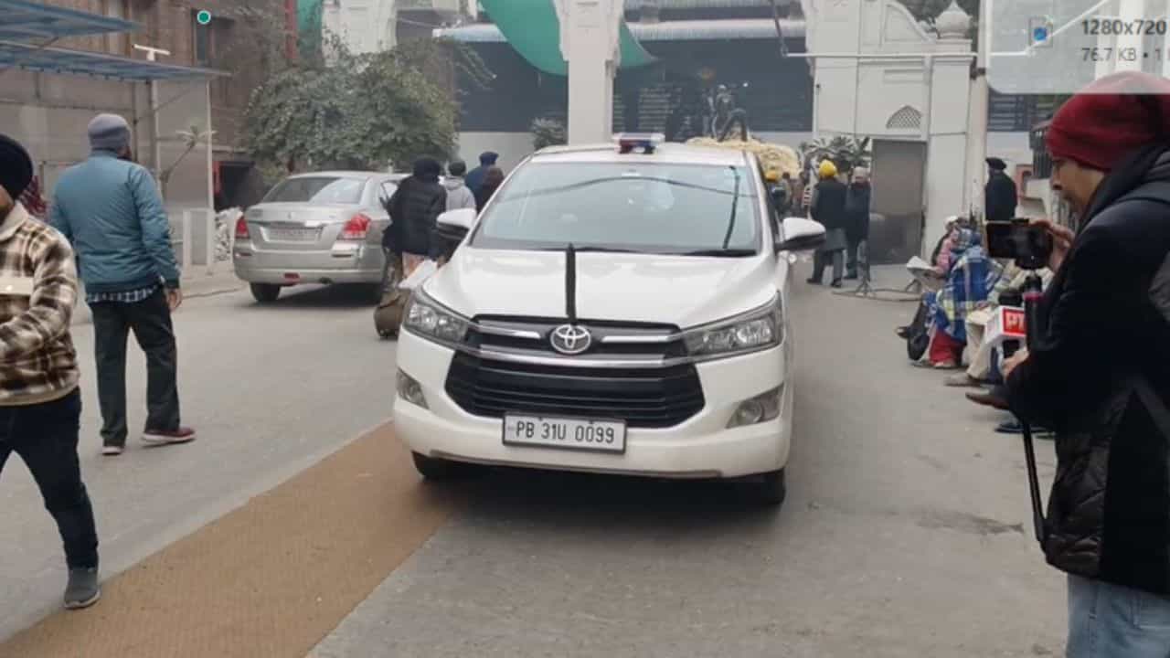 328 ਸਰੂਪ ਗਾਇਬ ਹੋਣ ਮਾਮਲੇ ਦੀ ਜਾਂਚ ਲਈ SGPC ਦੇ ਅੰਮ੍ਰਿਤਸਰ ਤੇ ਚੰਡੀਗੜ੍ਹ ਦੇ ਦਫਤਰਾਂ ਚ ਪਹੁੰਚੀ SIT, ਮੰਗੇ ਦਸਤਾਵੇਜ