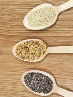 ਸਰਦੀਆਂ ‘ਚ ਸਰੀਰ ਗਰਮ ਰੱਖਣ ਲਈ ਕਿਹੜੇ ਬੀਜ ਖਾਣੇ ਚਾਹੀਦੇ?...