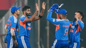 IND vs NZ: ਭਾਰਤ ਨੇ ਨਿਊਜ਼ੀਲੈਂਡ ਨੂੰ ਤੀਜੇ ਟੀ-20 ਮੈਚ ‘ਚ 8 ਵਿਕਟਾਂ ਨਾਲ ਹਰਾ ਕੇ ਸੀਰੀਜ਼ ‘ਤੇ ਜਮਾਇਆ ਕਬਜ਼ਾ, ਬੁਮਰਾਹ ਤੇ ਅਭਿਸ਼ੇਕ ਬਣੇ ਹੀਰੋ...