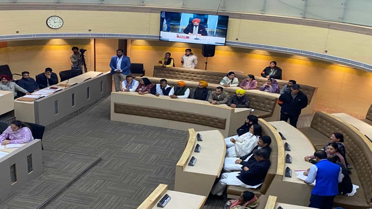 ਚੰਡੀਗੜ੍ਹ ਨਗਰ ਨਿਗਮ ਚੋਣਾਂ ਵਿੱਚ ਭਾਜਪਾ ਦੀ ਹੂੰਝਾ ਫੇਰ ਜਿੱਤ ਤੋਂ ਬਾਅਦ ਇਲਜ਼ਾਮ-ਤਰਾਸ਼ੀਆਂ ਦਾ ਦੌਰ, ਕਿਸਨੇ ਕੀ ਕਿਹਾ- ਜਾਣੋ