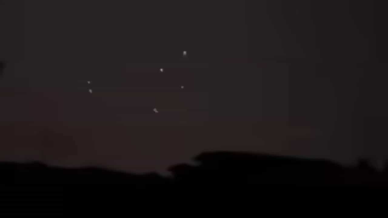 ਜੰਮੂ-ਕਸ਼ਮੀਰ ਚ LoC ਤੇ ਦਿਖੇ ਪੰਜ ਪਾਕਿਸਤਾਨੀ ਡਰੋਨ, ਹਾਈ ਅਲਰਟ ਤੇ ਸੁਰੱਖਿਆ ਬਲ