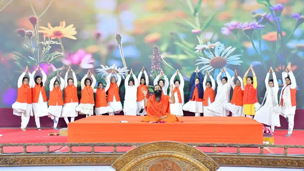 Patanjali Yogpeeth: ਯੋਗ-ਆਯੁਰਵੇਦ ਚ ਉਹ ਤਾਕਤ, 200 ਦੇਸ਼ ਨਹੀਂ ਮੰਗਣਗੇ ਵੀਜ਼ਾ ... ਪਤੰਜਲੀ ਦੇ 32ਵੇਂ ਸਥਾਪਨਾ ਦਿਵਸ ਤੇ ਬੋਲੇ ਸਵਾਮੀ ਰਾਮਦੇਵ