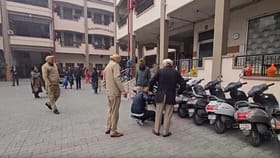 ਦੁਪਹਿਰ ਨੂੰ ਹੋਵੇਗਾ ਧਮਾਕਾ, ਪੰਜਾਬ ਦੇ ਸਕੂਲਾਂ ਨੂੰ ਫਿਰ ਬੰਬ ਨਾਲ ਉਡਾਉਣ ਦੀ ਧਮਕੀ