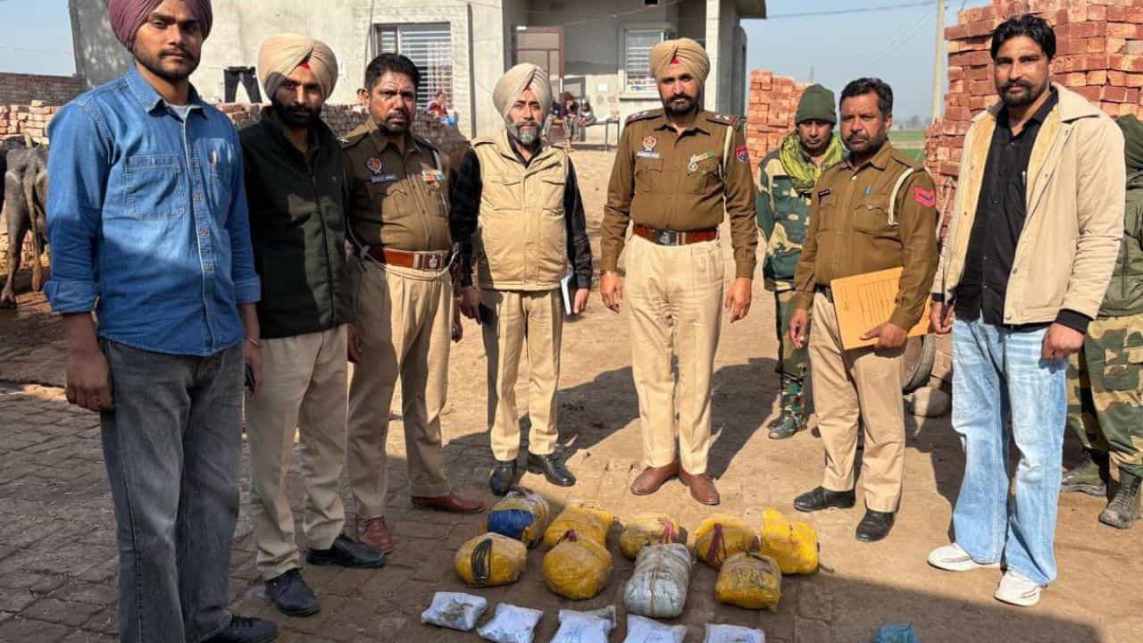 ਅੰਮ੍ਰਿਤਸਰ ਪੁਲਿਸ ਦੀ ਵੱਡੀ ਕਾਰਵਾਈ, 125 ਕਰੋੜ ਦੀ ਹੈਰੋਇਨ ਤੇ ਹਥਿਆਰਾਂ ਦਾ ਜ਼ਖ਼ੀਰਾ ਬਰਾਮਦ