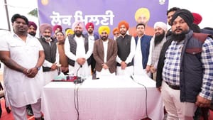 ਜਲੰਧਰ 'ਚ CM ਮਾਨ ਦਾ 'ਲੋਕ ਮਿਲਣੀ' ਪ੍ਰੋਗਰਾਮ, ਮੌਕੇ 'ਤੇ ਨਿਪਟਾਈਆਂ ਸ਼ਿਕਾਇਤਾਂ