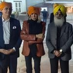 ਫਰਾਂਸ ਦੇ ਰਾਸ਼ਟਰਪਤੀ ਇਮੈਨੁਅਲ ਮੈਕਰੋਂ ਗੁਰਦੁਆਰਾ ਬੰਗਲਾ ਸਾਹਿਬ ਪਹੁੰਚੇ, ਆਪਣੀ ਪਤਨੀ ਨਾਲ ਟੇਕਿਆ ਮੱਥਾ