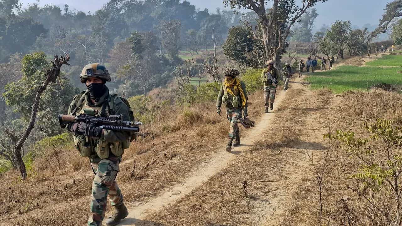 J&K: ਕਿਸ਼ਤਵਾੜ ਚ ਸੁਰੱਖਿਆ ਬਲਾਂ ਤੇ ਅੱਤਵਾਦੀਆਂ ਵਿਚਕਾਰ ਮੁਕਾਬਲਾ, ਇੱਕ ਅੱਤਵਾਦੀ ਢੇਰ