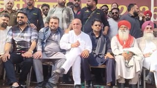 ਜਲੰਧਰ ‘ਚ ਮਾਂ ਬੋਲੀ ਪੰਜਾਬੀ ਮਾਰਚ ਕੱਢਿਆ, ਗਾਇਕ ਮਨਕੀਰਤ ਔਲਖ ਵੀ ਹੋਏ ਸ਼ਾਮਲ