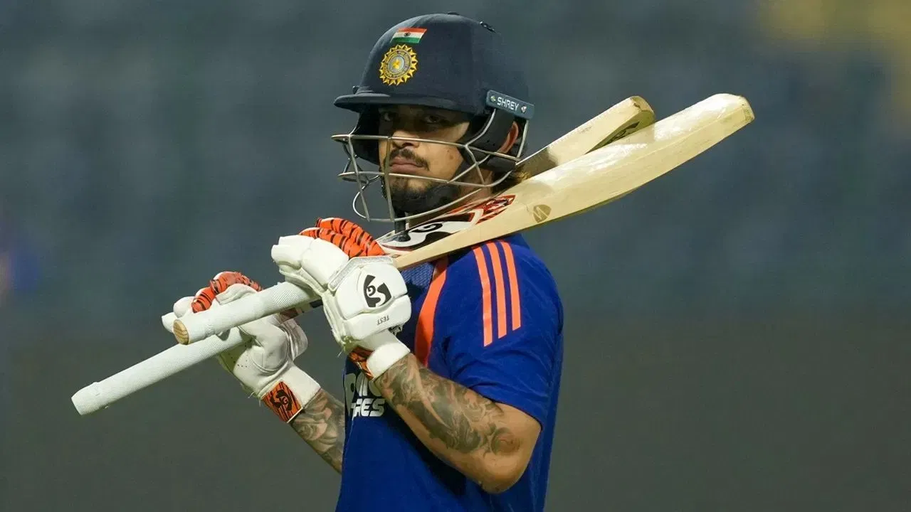 ਈਸ਼ਾਨ ਨੂੰ ਪਲੇਅਰ ਆਫ ਦਿ ਮੈਚ ਪੁਰਸਕਾਰ ਮਿਲਣ ਦੇ ਨਾਲ ਹੀ ਉਹ ਟੀ-20 ਵਿਸ਼ਵ ਕੱਪ ਦੇ ਇਤਿਹਾਸ ਵਿੱਚ ਇਹ ਪੁਰਸਕਾਰ ਜਿੱਤਣ ਵਾਲੇ ਪਹਿਲੇ ਭਾਰਤੀ ਵਿਕਟਕੀਪਰ-ਬੱਲੇਬਾਜ਼ ਵੀ ਬਣ ਗਏ। ਉਹ ਆਈਸੀਸੀ ਟੂਰਨਾਮੈਂਟ ਵਿੱਚ ਪਲੇਅਰ ਆਫ ਦਿ ਮੈਚ ਪੁਰਸਕਾਰ ਜਿੱਤਣ ਵਾਲੇ ਚੌਥੇ ਭਾਰਤੀ ਵਿਕਟਕੀਪਰ-ਬੱਲੇਬਾਜ਼ ਵੀ ਹਨ। ਇਸ ਤੋਂ ਪਹਿਲਾਂ, ਫਾਰੂਕ ਇੰਜੀਨੀਅਰ, ਐਮਐਸ ਧੋਨੀ ਅਤੇ ਕੇਐਲ ਰਾਹੁਲ ਨੇ ਇਹ ਪ੍ਰਾਪਤੀ ਹਾਸਲ ਕੀਤੀ ਹੈ, ਪਰ ਤਿੰਨਾਂ ਨੂੰ ਇੱਕ ਦਿਨਾ ਵਿਸ਼ਵ ਕੱਪ ਵਿੱਚ ਇਹ ਪੁਰਸਕਾਰ ਮਿਲਿਆ ਸੀ।