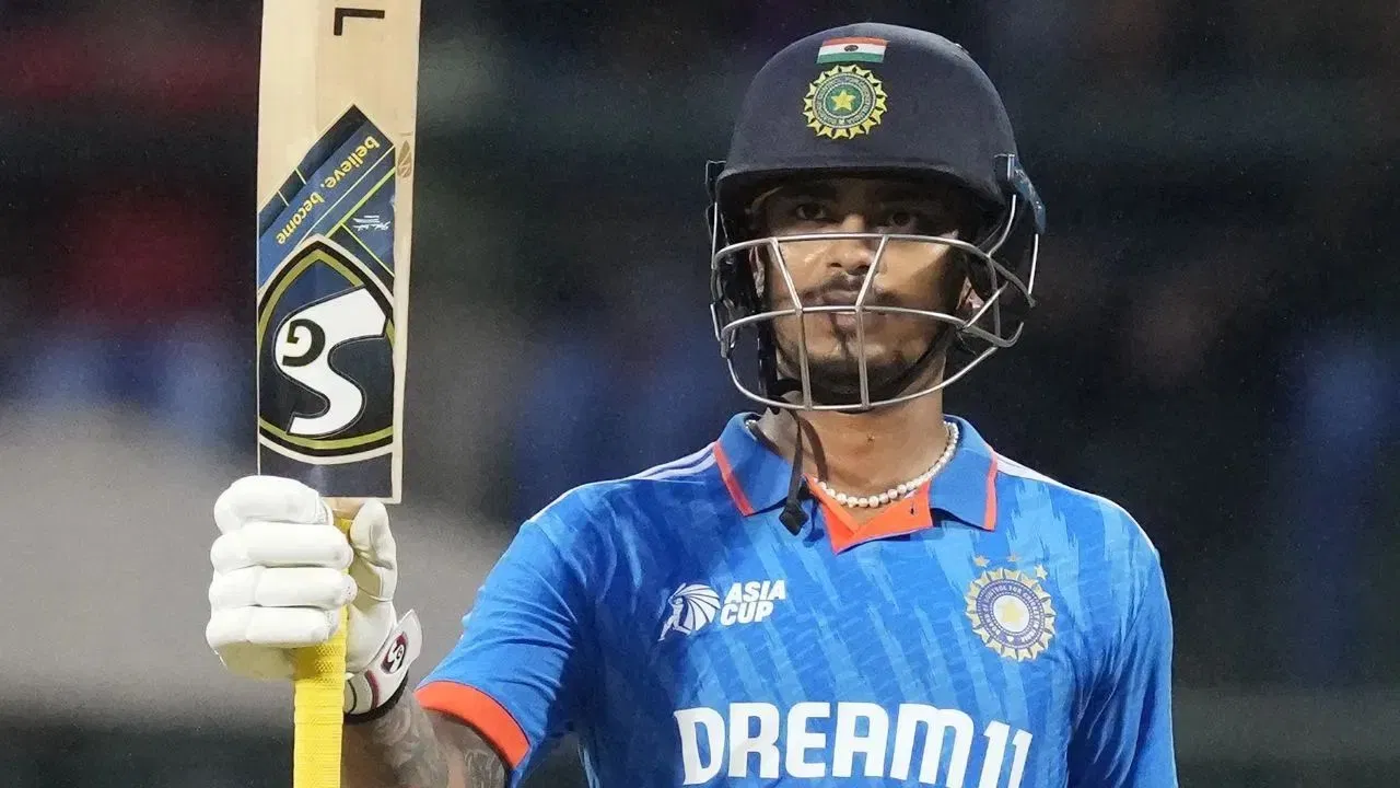 ਈਸ਼ਾਨ ਕਿਸ਼ਨ ਨੇ 77 ਦੌੜਾਂ ਦੀ ਪਾਰੀ ਨਾਲ ਉਨ੍ਹਾਂ ਦਾ ਰਿਕਾਰਡ ਤੋੜ ਦਿੱਤਾ ਹੈ। ਇਹ ਭਾਰਤ ਅਤੇ ਪਾਕਿਸਤਾਨ ਵਿਚਕਾਰ ਖੇਡੇ ਗਏ ਸਾਰੇ ਟੀ-20 ਅੰਤਰਰਾਸ਼ਟਰੀ ਮੈਚਾਂ ਵਿੱਚ ਚੌਥਾ ਸਭ ਤੋਂ ਵੱਧ ਵਿਅਕਤੀਗਤ ਸਕੋਰ ਵੀ ਹੈ।