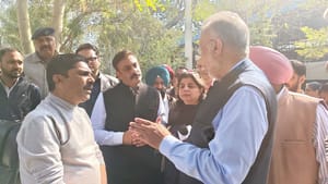 ਸਿਹਤ ਮੰਤਰੀ ਨੇ ਲੁਧਿਆਣਾ 'ਚ ਅਧਿਕਾਰੀਆਂ ਨਾਲ ਕੀਤੀ ਬੈਠਕ, ਕੇਂਦਰ ਨੂੰ ਘੇਰਿਆ