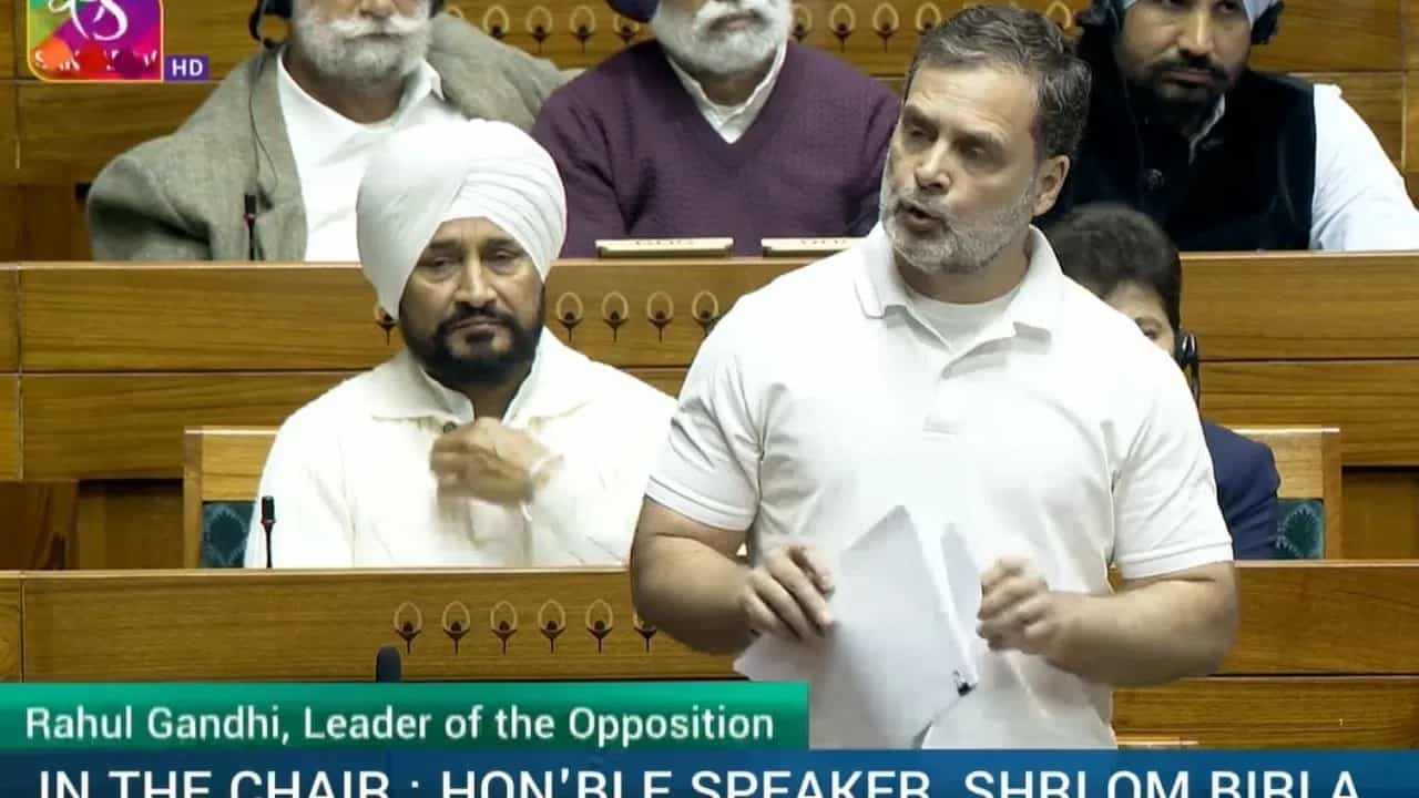 ਰਾਹੁਲ ਗਾਂਧੀ ਨੇ ਸੰਸਦ ਵਿੱਚ ਚੁੱਕਿਆ ਡੋਕਲਾਮ ਦਾ ਮੁੱਦਾ, ਹੋਇਆ ਹੰਗਾਮਾ, ਰਾਜਨਾਥ ਸਿੰਘ ਬੋਲੇ, ਕੀ ਉਹ ਕਿਤਾਬ ਪ੍ਰਕਾਸ਼ਿਤ ਹੋਈ?