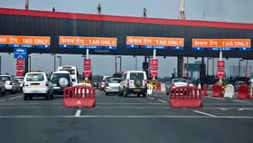 1 ਅਪ੍ਰੈਲ ਤੋਂ ਟੋਲ ਪਲਾਜ਼ਾ ‘ਤੇ ਬੰਦ ਹੋ ਸਕਦੀ ਹੈ ਕੈਸ਼ ਪੇਮੈਂਟ, ਇਸ ਤਰ੍ਹਾਂ ਕਰ ਸਕੋਗੇ ਭੁਗਤਾਨ...