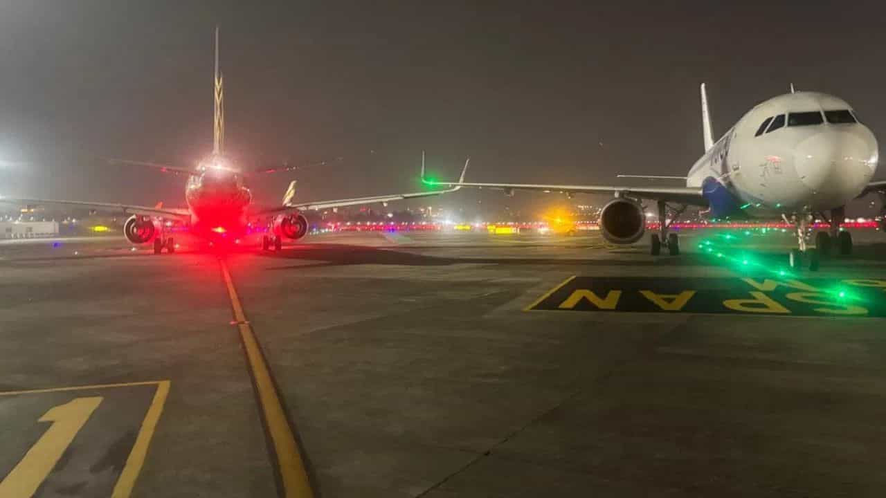 ਮੁੰਬਈ ਹਵਾਈ ਅੱਡੇ ਤੇ ਵੱਡਾ ਹਾਦਸਾ ਟਲਿਆ, ਏਅਰ ਇੰਡੀਆ ਅਤੇ ਇੰਡੀਗੋ ਜਹਾਜ਼ ਦੇ ਖੰਭ ਆਪਸ ਚ ਟਕਰਾਏ